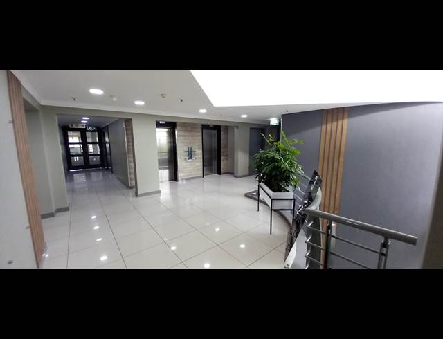 1,089M² OFFICE TO LET IN WOODMEAD