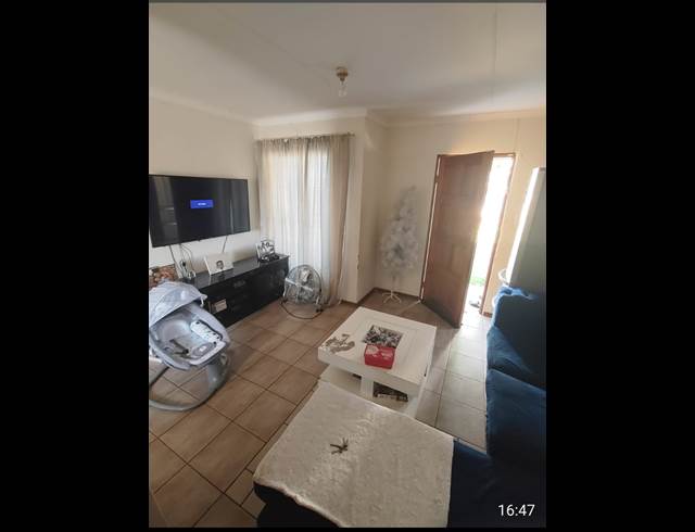 2 bed property to rent in COSMO CITY