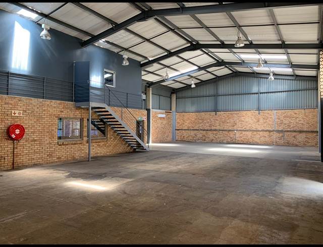 420M² WAREHOUSE RENTED IN LASER PARK