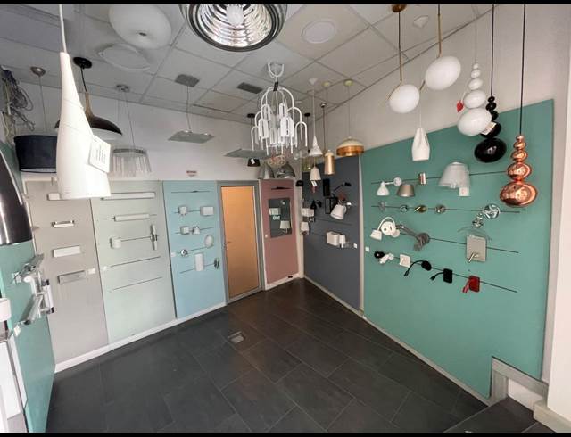 760M² BUILDING TO LET IN GARDENS