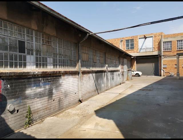 2,000M² WAREHOUSE TO LET IN MALVERN