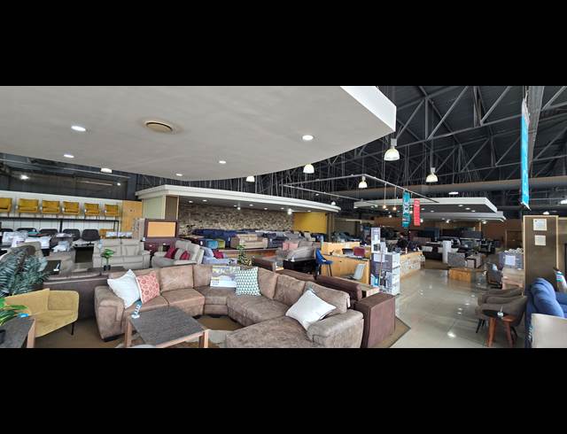 1,200M² SHOWROOM TO LET IN STRUBENSVALLEI