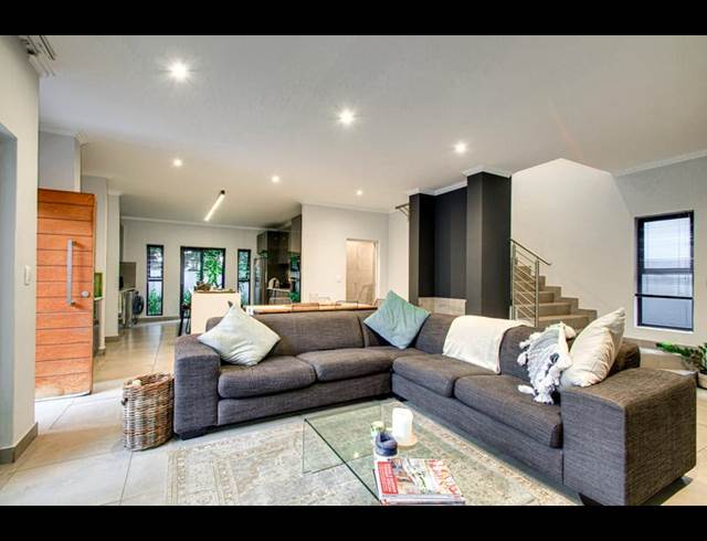 4 BEDROOM PROPERTY TO RENT IN BRYANSTON