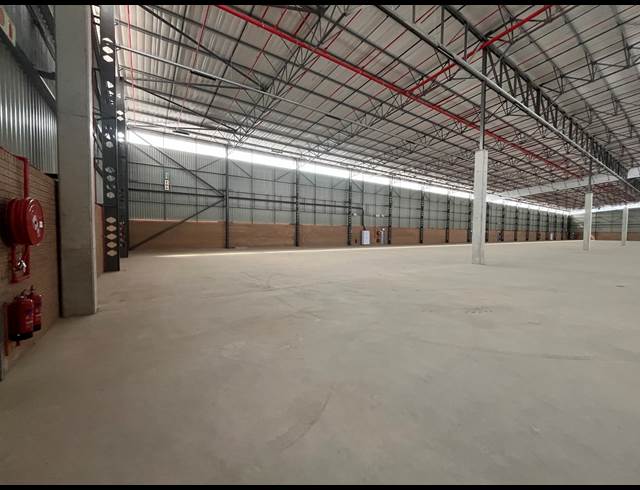 5,796M² WAREHOUSE TO LET IN AIRPORT PARK