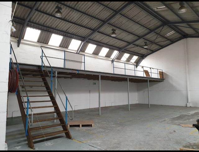 320M² WAREHOUSE RENTED IN KILLARNEY GARDENS