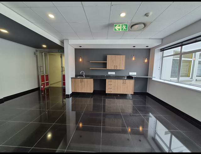 1,633M² OFFICE TO LET IN SANDTON CENTRAL