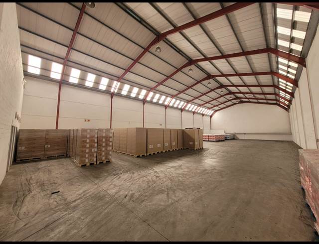 830M² WAREHOUSE TO LET IN KILLARNEY GARDENS