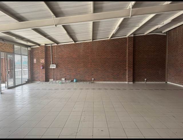 116M² WAREHOUSE TO LET IN CROWN