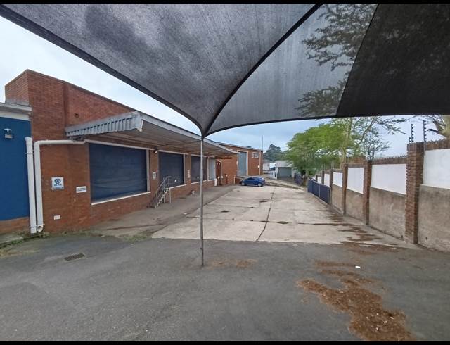 1,630M² WAREHOUSE TO LET IN WESTMEAD