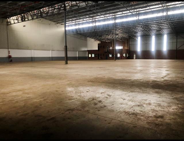 2,526M² WAREHOUSE TO LET IN POMONA
