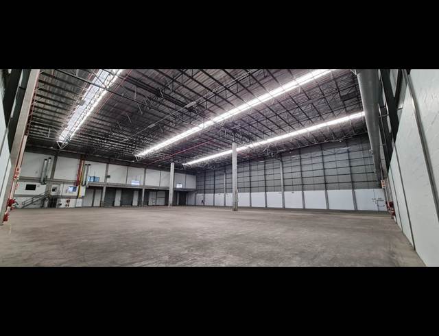3,527M² WAREHOUSE TO LET IN AIRPORT INDUSTRIA
