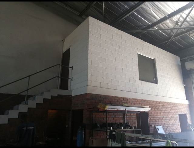 224M² MINI FACTORY RENTED IN WATERFALL