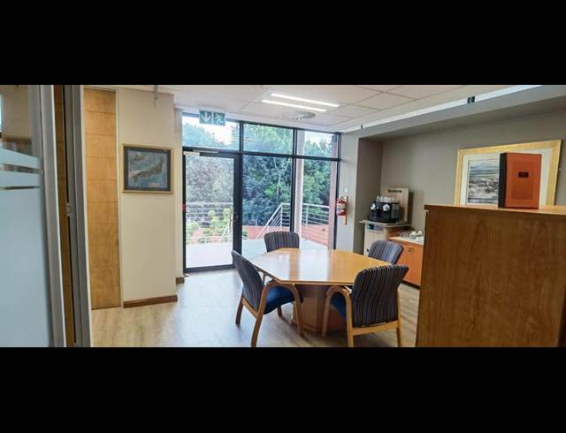 BUSINESS PROPERTY TO RENT IN LYNNWOOD