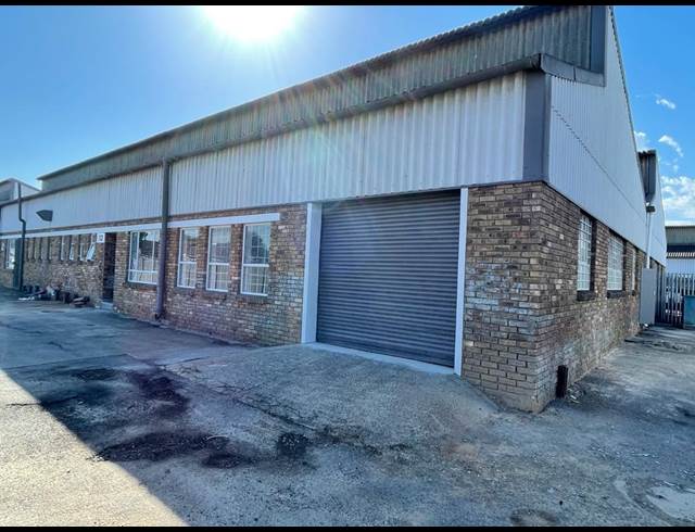 255M² WAREHOUSE RENTED IN STIKLAND INDUSTRIAL