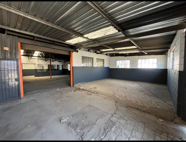 199M² WORKSHOP TO LET IN VULCANIA