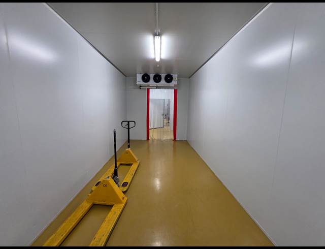 924M² WAREHOUSE TO LET IN GANTS PLAZA