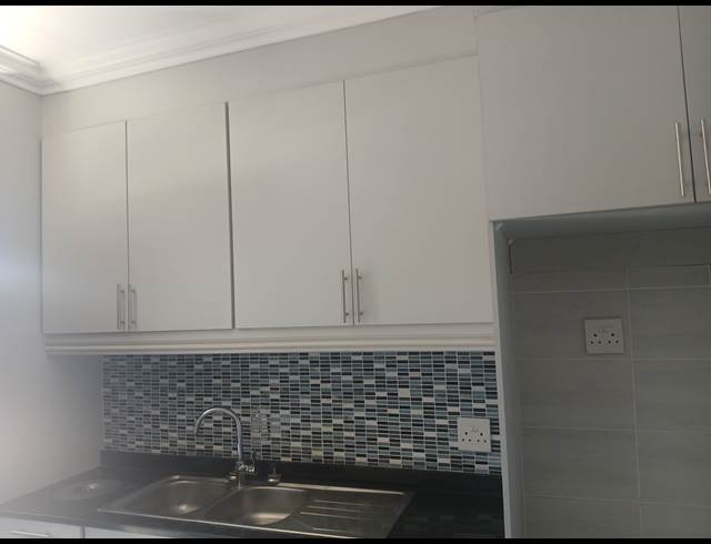 2 bed property to rent in MARGATE NORTH BEACH