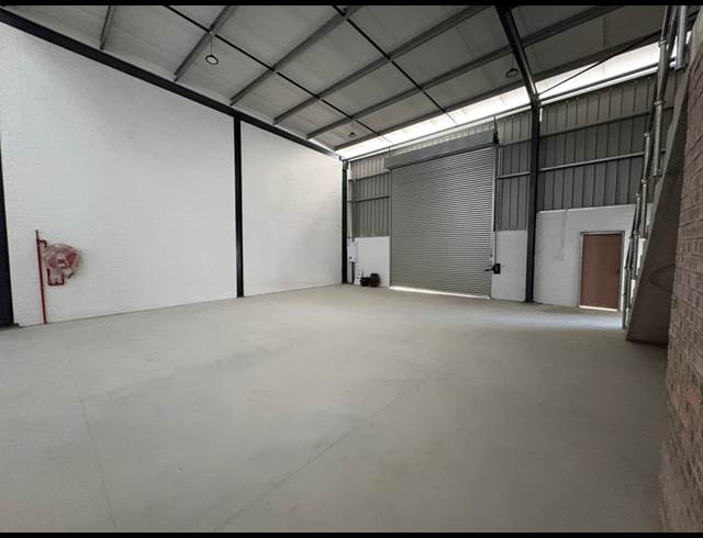 462.20M² WAREHOUSE TO LET IN FIRGROVE