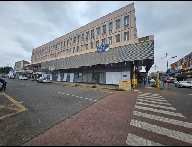 1,452M² BUILDING TO LET IN KRUGERSDORP CENTRAL