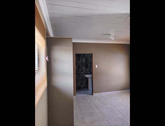 1 bed property to rent in DAVIDSONVILLE