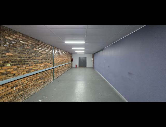 410M² WAREHOUSE TO LET IN STORMILL