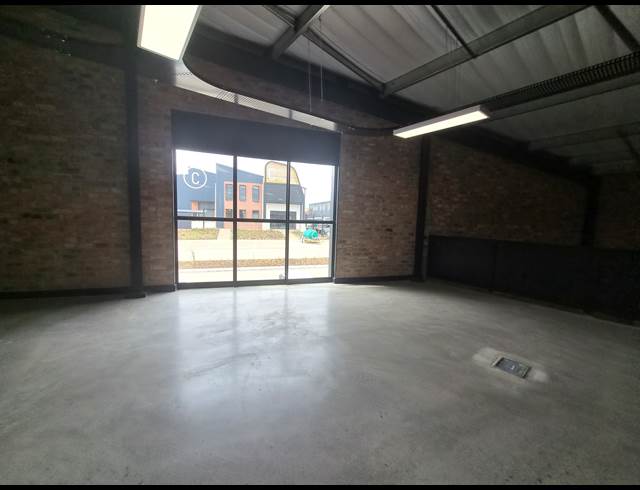499M² WAREHOUSE TO LET IN RIVERSANDS