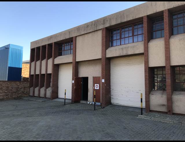 290M² WAREHOUSE TO LET IN STRIJDOMPARK