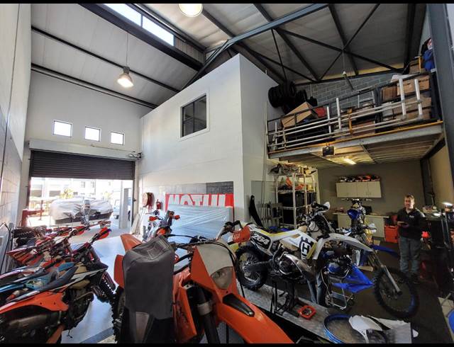 220M² WAREHOUSE RENTED IN RIVERGATE