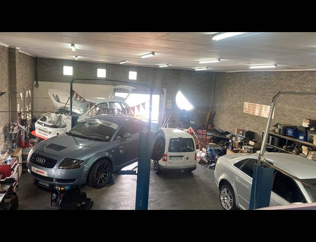868M² WAREHOUSE TO LET IN KYALAMI