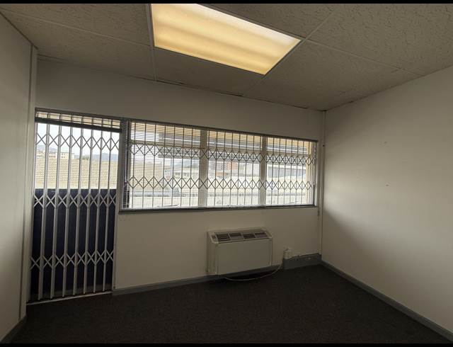 87M² OFFICE TO LET IN WYNBERG