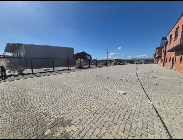 776M² WAREHOUSE TO LET IN FISANTEKRAAL INDUSTRIAL