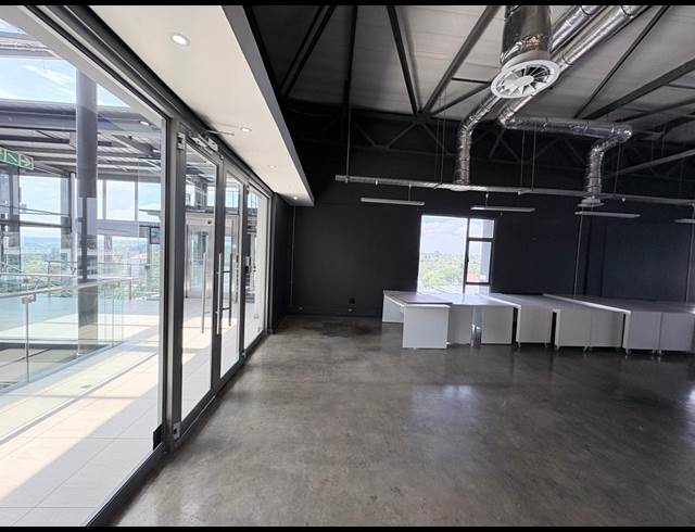 276M² OFFICE TO LET IN FOURWAYS