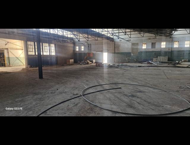 1,800M² WAREHOUSE TO LET IN SELBY