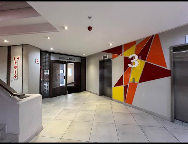 958M² OFFICE TO LET IN CENTURION CENTRAL