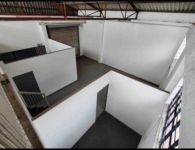 154M² WAREHOUSE TO LET IN STEELEDALE
