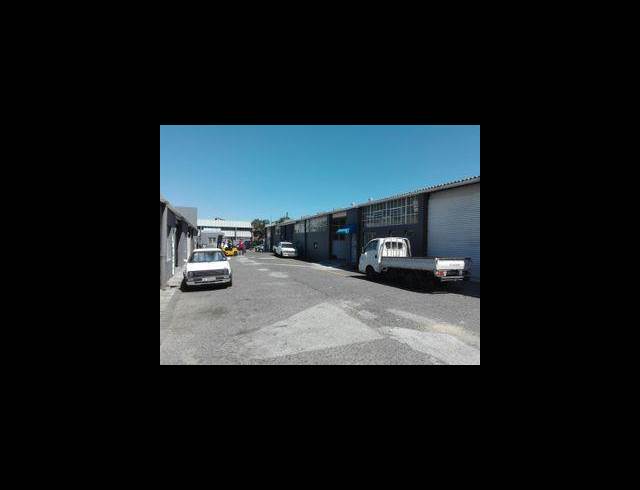 860M² WAREHOUSE TO LET IN EPPING INDUSTRIAL