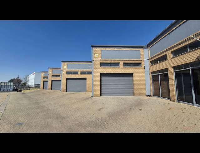175M² WAREHOUSE TO LET IN BARTLETT