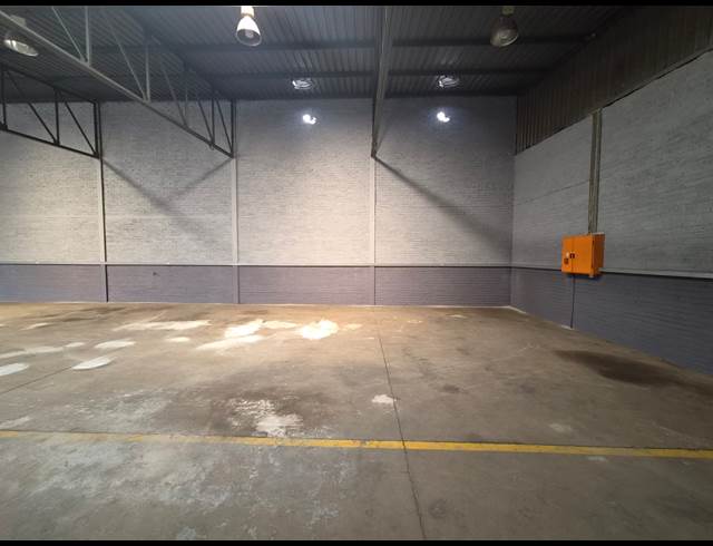 440M² WAREHOUSE TO LET IN WADEVILLE