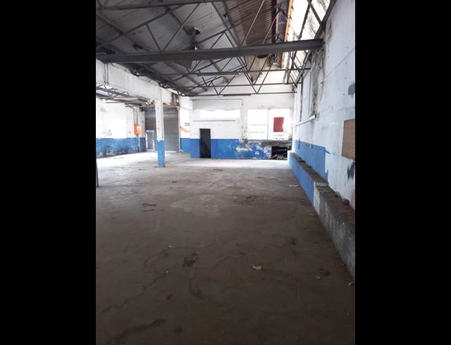 1,680M² WAREHOUSE TO LET IN JACOBS