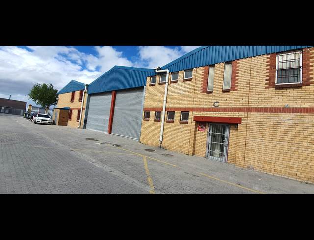 293M² WAREHOUSE TO LET IN AIRPORT INDUSTRIA