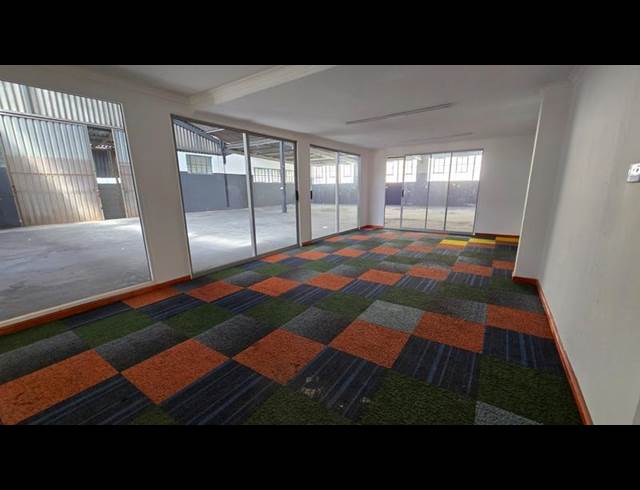 INDUSTRIAL PROPERTY TO RENT IN PAROW EAST