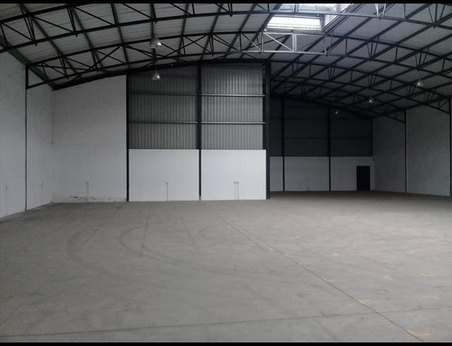 1,260M² WAREHOUSE TO LET IN AIRPORT INDUSTRIA