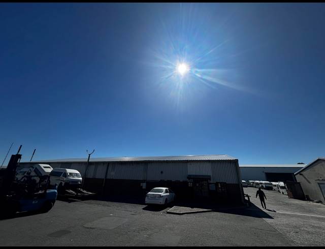 3,909M² WAREHOUSE TO LET IN EPPING INDUSTRIAL