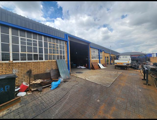 440M² WAREHOUSE TO LET IN WADEVILLE