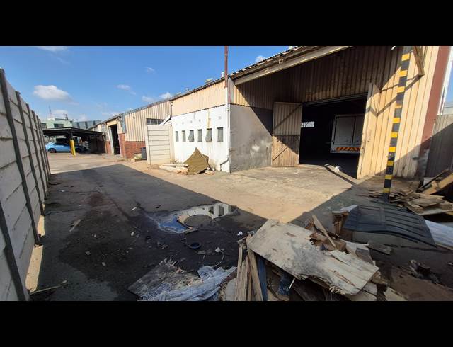 330M² FACTORY TO LET IN ANDERBOLT