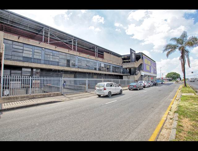 1,620M² WAREHOUSE TO LET IN WYNBERG