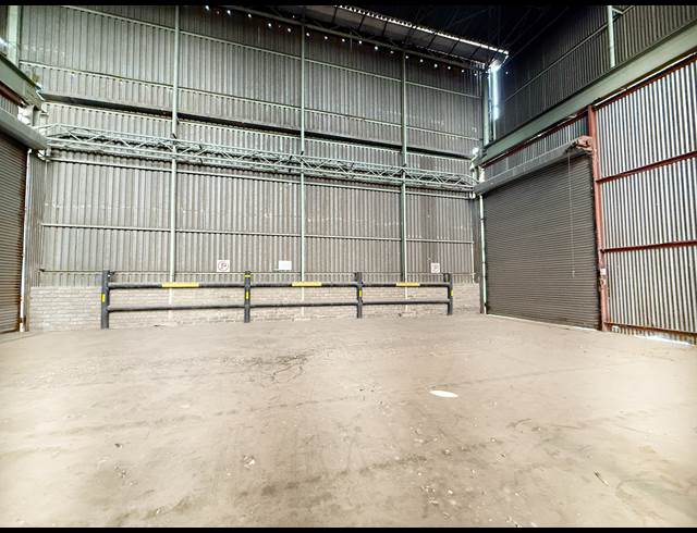 8,000M² WAREHOUSE TO LET IN DUNCANVILLE