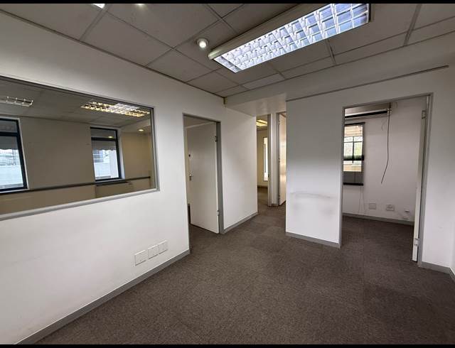 210M² OFFICE TO LET IN ROSEBANK