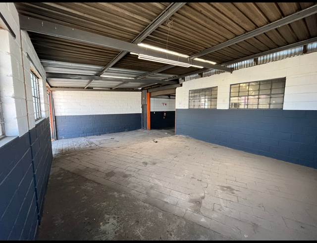 199M² WORKSHOP TO LET IN VULCANIA