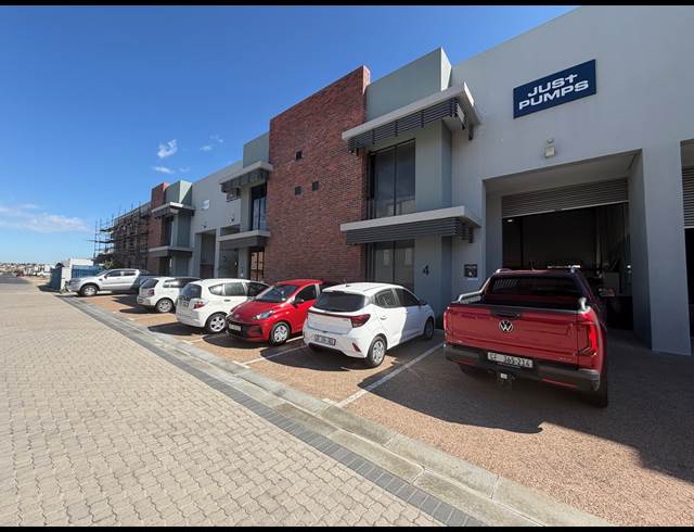 290M² WAREHOUSE TO LET IN STONEWOOD SECURITY ESTATE